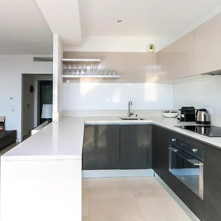 In Luxury With Amazing Sea View